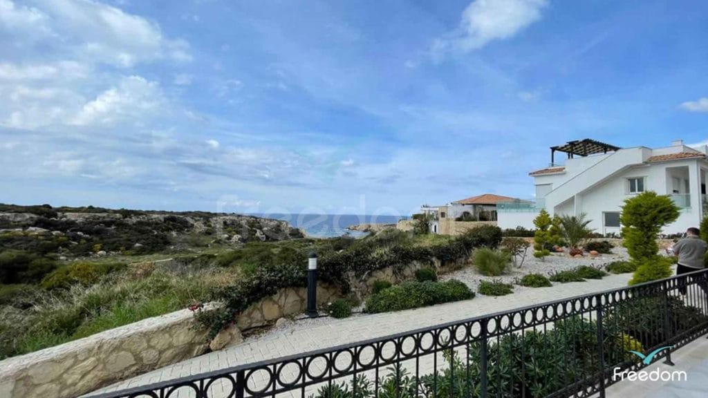 seafrontapartment3bedroomSeafront3bedroomgardenapartmentfullyfurnished349950 Freedom Group